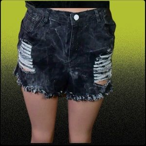 WOMEN’S DESTROYED TIE DYE DENIM SHORT-BLACK